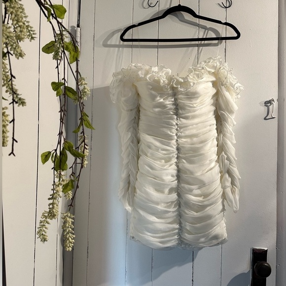 HOUSE OF CB ASTRID DRESS - Picture 7 of 8